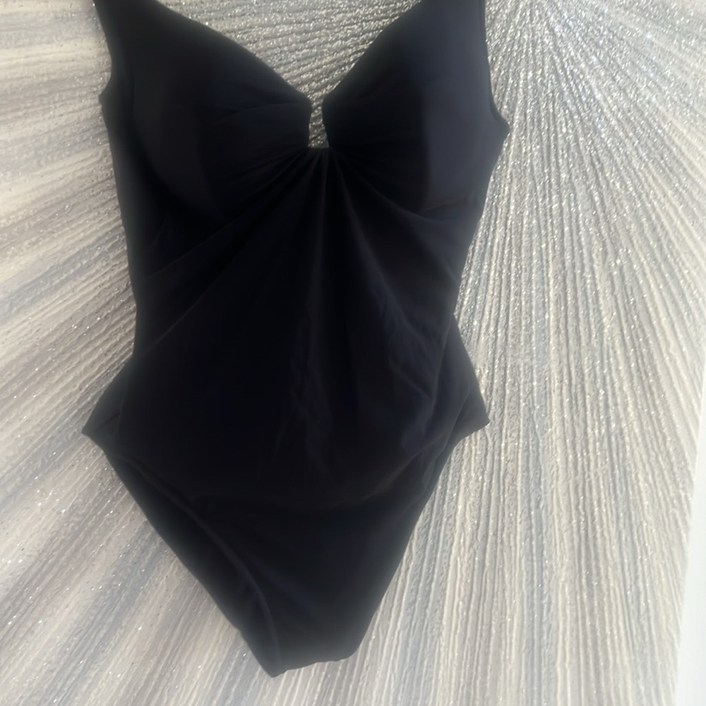 Miraclesuit Notched Front Solid Black One Piece U… - image 6